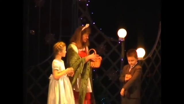 Гортеатр «Новогодние приключения Маши и Вити» 0+ смотреть онлайн