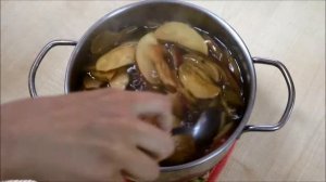 Компот из сушеных яблок, изюма и кураги — видео рецепт