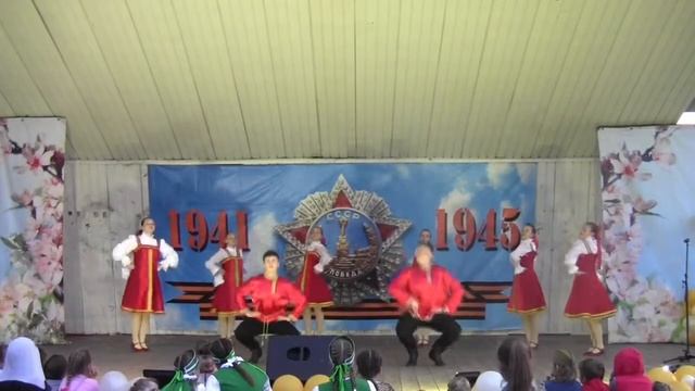 Хореографический ансамбль "Россияночка" МБОУ СШ 28 г. Липецка. Четыре двора.
