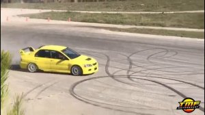 Mitsubishi Lancer EVO 9 - DRIFTING!!
