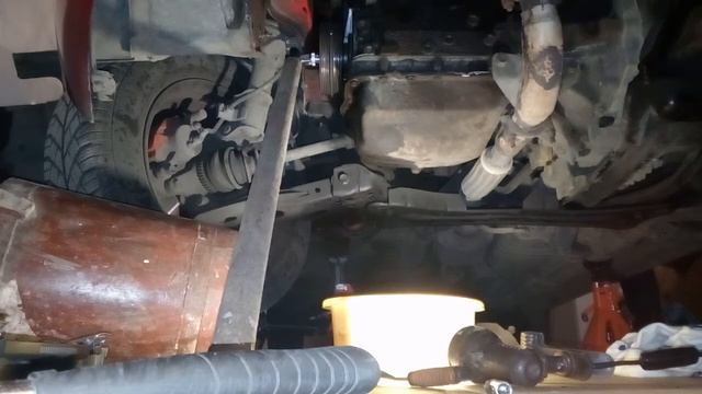 Ford Probe II: nieudana próba odkrecenia śruby kola pasowego rozrusznikiem смотреть онлайн