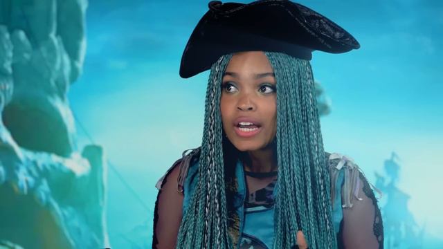 DESCENDANTS 3 FAKE MAL JOINS UMA TO GET THE SPELL BOOK. (Will Evie Stop Her?) смотреть онлайн