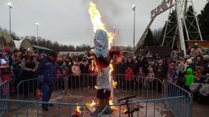 МАСЛЕНИЦА в Южно-Приморском парке || Сожжение чучела || Влог 🔥