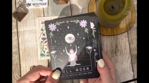 A look at the Moon Witch Oracle deck