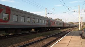 ЭП1М-683 с поездом Москва — Нальчик