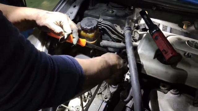 Toyota wish 2.0 引擎腳裝入縮時-1 смотреть онлайн