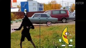 МАМА СШИЛА МНЕ ШТАНЫ ИЗ БЕРЕЗОВОЙ КОРЫ