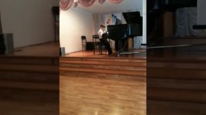 Ф. Жан- Менуэт; Х. Вольфарт- Маленький барабанщик; Дж. Томпсон- Играет орган