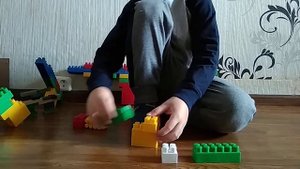 Пистолет из конструктора)