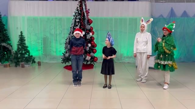 Новогодняя елка для ансамбля Егоза и ансамбля Колибри смотреть онлайн