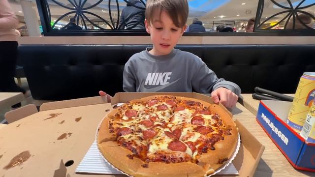 Wer nimmt schneller zu mit YOUTUBER PRODUKTEN in 24 STUNDEN?🍔🍟 смотреть онлайн