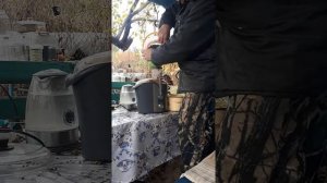 Виноградный сок через соковыжималку.