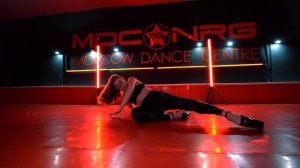 Ксения Никитина // FRAME UP STRIP // (Новокузнецкая)