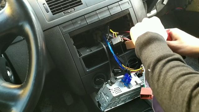 Установка задних динамиков на Skoda Fabia 1 | Fix My Car