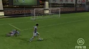 fifa 10 diego scarta il portiere .