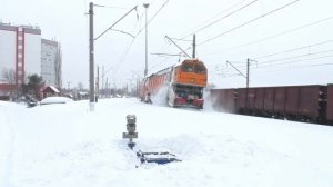 Поезд поедающий снег. Работа снегоуборочной машины СМ5-803 (предшественник СМ-7).