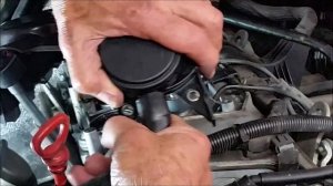 Mercedes Vito Van Viano W639 PCV Valve Replace Oil Catch Can Installation CDI A6110160334