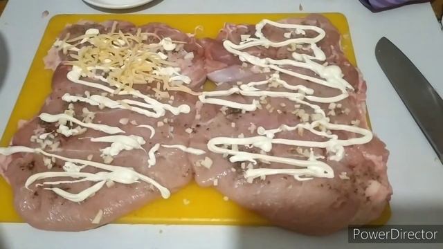 Формируем два рулета из одной курицы смотреть онлайн