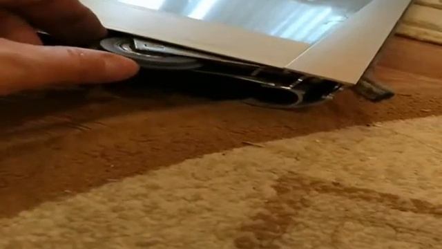Ремонт дверей шкафа-купе. Видео обзор от интернет магазина Мебельвозов.