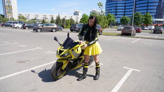 Яркие мотодевушки о хейте, буднях и своих Kawasaki