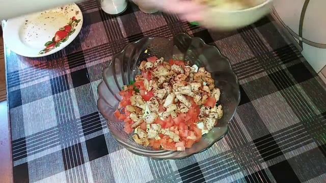 Салат из щавеля и куриного филе. Летний салат. смотреть онлайн