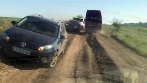 В Харьковской области украинские националисты на п...иеву территории расстреляли колонну с беженцами