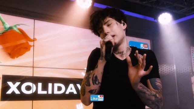 Песня холидея бокал. Песня холидея бокал. Holiday billie "lady in satin". Холидей бой 2023. Песня холидея бокал.