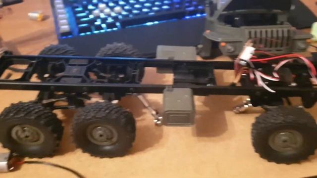 Это фиаско УРАЛ  B36  от WPL... В двигателе вода. Щетки сдохли...