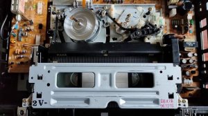 SAMSUNG SVR-40D Video Cassette Recorder - Перемотка к началу и выброс кассеты