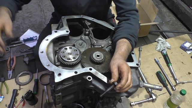 Капитальный ремонт двигателя. Часть1. Фольксваген LT-35 2.8 (2004г) Бразилец смотреть онлайн