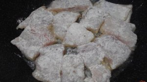 Морской язык жареный с луком