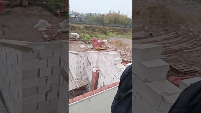 Перекрытие 2-ого этажа залито.