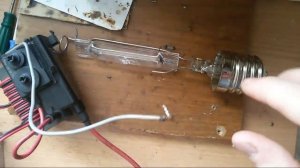 Ультрафиолетовая лампа 250 ВАТТ!