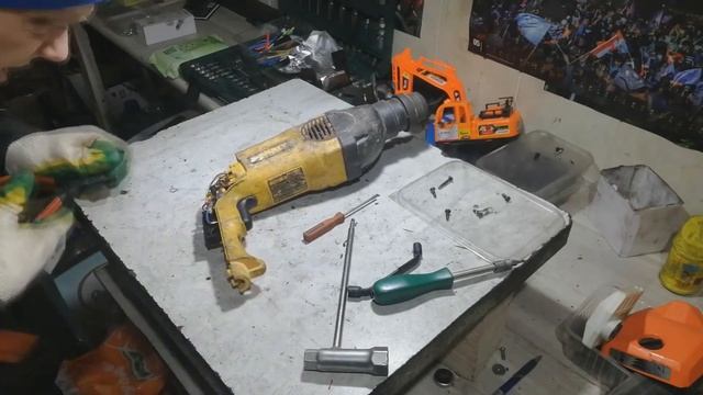 Перфоратор dewalt замена выключателя смотреть онлайн