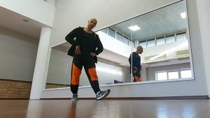 УЧИМ НОВЫЙ ПРОСТОЙ ТАНЕЦ НОГАМИ ИЗ ТИК ТОК ТАНЦЫ. ОБУЧЕНИЕ ТАНЦАМ ШАФФЛ ДЛЯ НОВИЧКОВ.