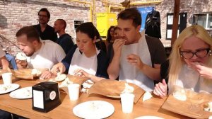 Оджахури: Второй день чемпионата по поеданию хинкали на скорость.