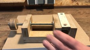 Простой крепёж в мастерской, каким крепежом я пользуюсь, футорка, забивная гайка, дюбель