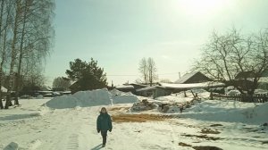 Деревенский влог. Пришло тепло. Колим дровишки и гуляем с сынишкой