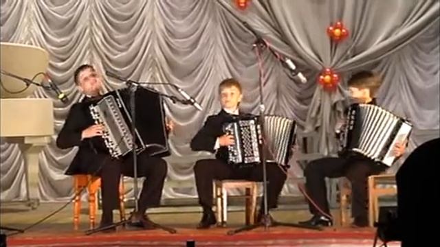 А.Коробейников «На лошадке»- трио Д.Козюк 10л. И.Витряк 10л. А.Лавроненко 8л.г. Волгодонск
