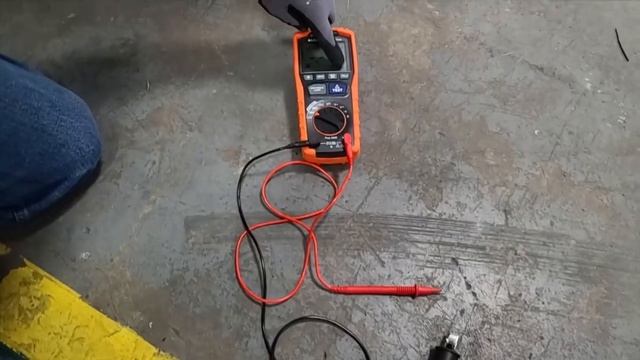 Smart Academy HVAC102 - How to Meg Ohm a Motor