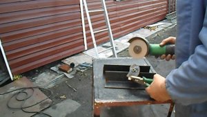 Приспособление для сжатия поршня переднего тормозного цилиндра