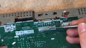 Ремонт автомагнитолы своими руками Pioneer MVH-S100UBG, не включается магнитола в машине, AMP ERROR