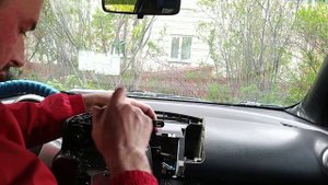 Установка KENWOOD KMM 304Y в Nissan Note за 15 минут одной рукой.