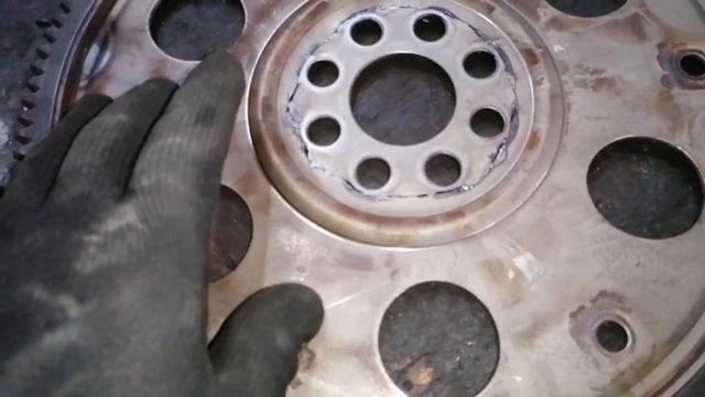 Тоета Рав 4 стук в при запуске мотора.Стук двигателя смотреть онлайн