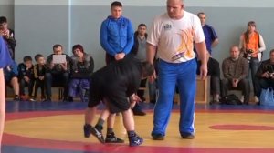 Александр Карелин открыл турнир по вольной борьбе во Владивостоке
