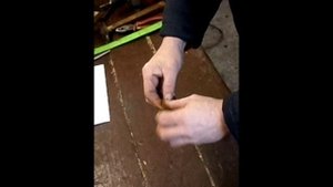 Приспособление для очистки резьбы на болтах.avi