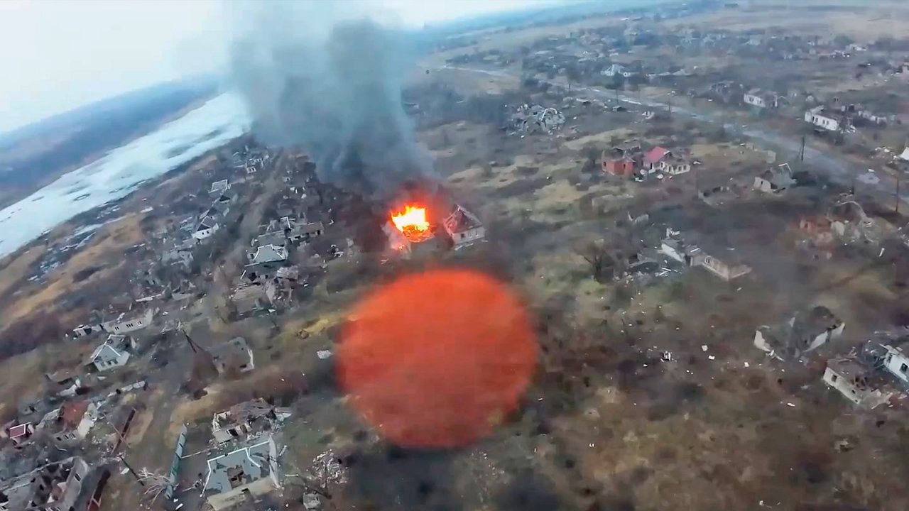 марьинка с высоты. марьинка украина 2020. бакшеево московская область с коптера. марьинка. марьинка с высоты.