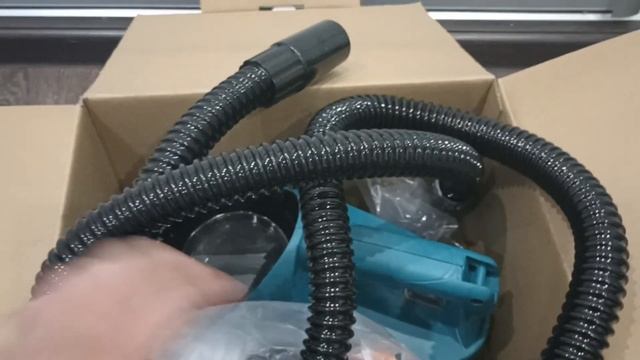 Распаковка — Краскопульт электрический Bort BFP-350 смотреть онлайн