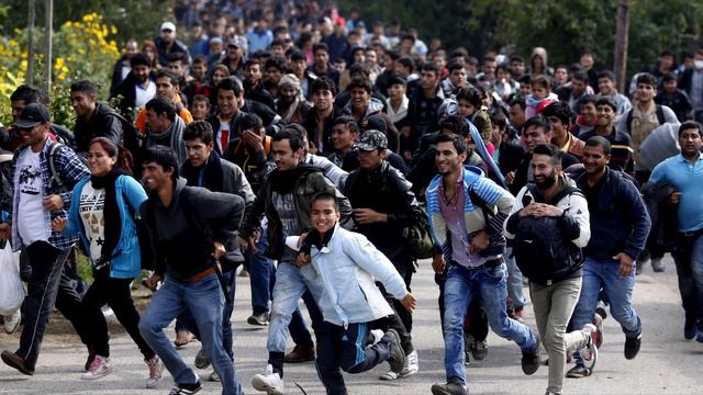 СРОЧНО! 11 НОЯБРЯ УГРОЗА МИГРАНТОВ! ВАЖНАЯ ИНФОРМАЦИЯ СЕГОДНЯ! НУЖНО ЗНАТЬ ГРАЖДАНАМ СНГ! смотреть онлайн