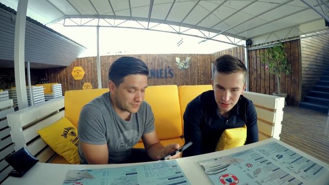 Жизнь Мажора. Блог#2. Мерседес GLE. Ведущий Люкс-FM. Львов. Полиция. City Beach Club. Футбол.